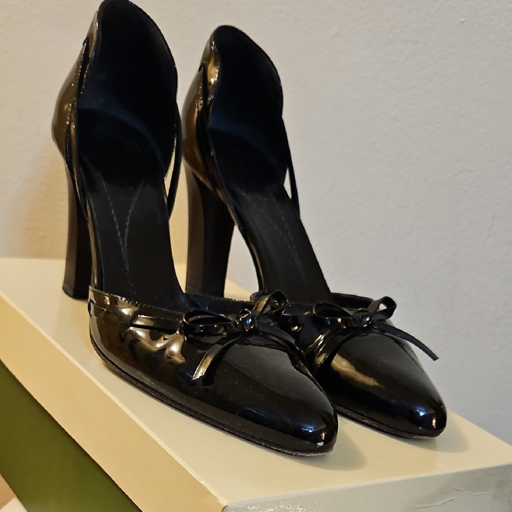 Kate Spade Glossy Black Heels with Bow, Size 7